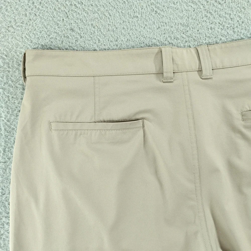 Travis Mathew Shorts Mens 38 Beige 9 Inch Stretch Chino Performance Golf Casual